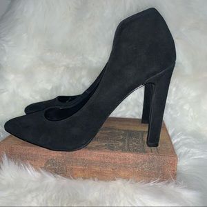 Steven by Steve Madden  Suede High Collar Classic Heels size 7.5